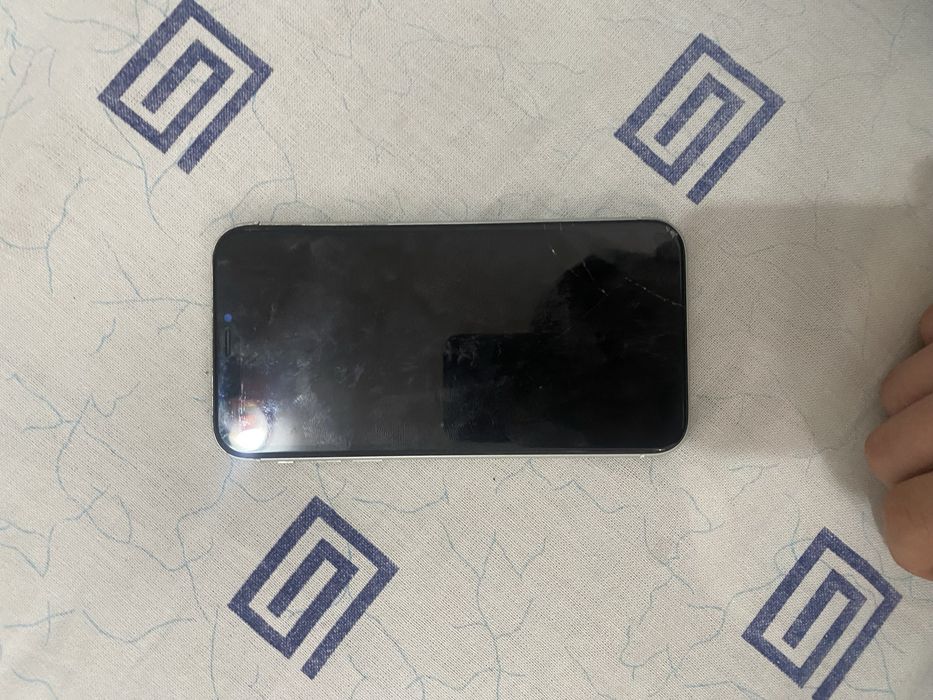 Айфон хр 64 гега