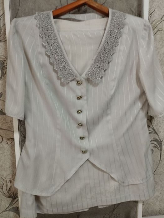 Продаются женские платья. Размер 48-50.