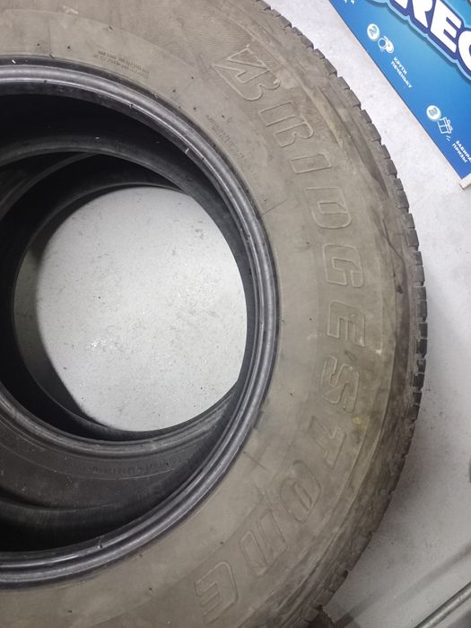 Продам резину R17 265/65. Прадо
