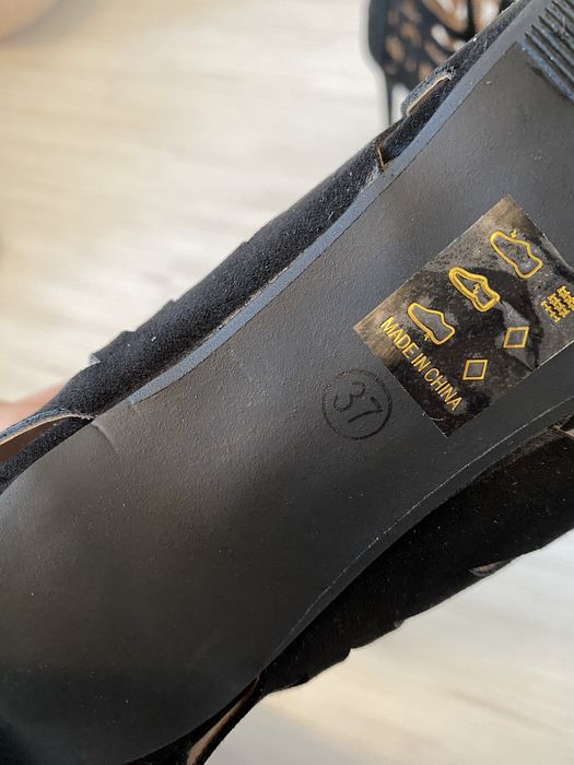 Pantofi cu toc negri 37