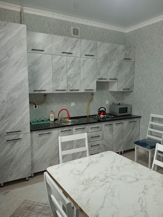2 бөлмелі пәтер ұзақ уақытқа дейін арендаға беріледі