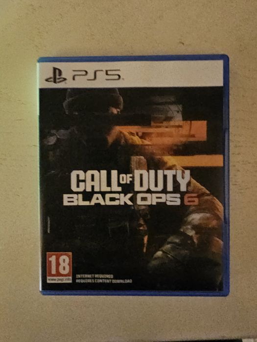 Vând Stand PS5 Multifuncțional + joc Call of Duty Black Ops 6! !