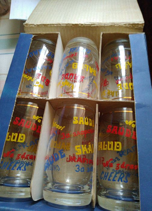 продаются наборы бокалов