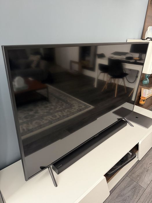Televizor Samsung 4K 58” - cu defect la iluminare