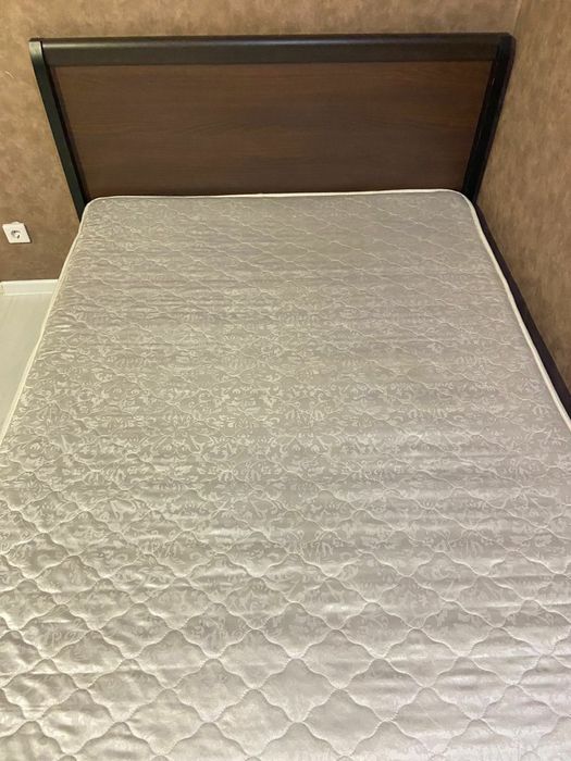 Продам двухспальная кровать.