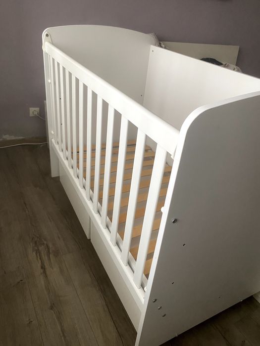 Бебешко креватче и матрак