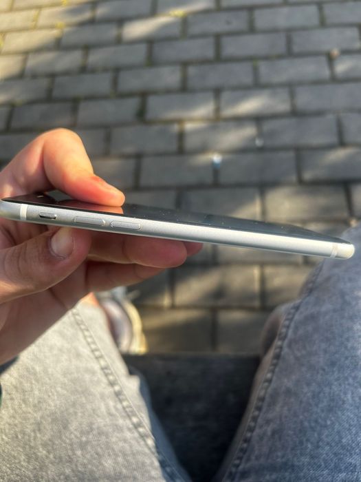 iPhone SE (2020) Urgent!