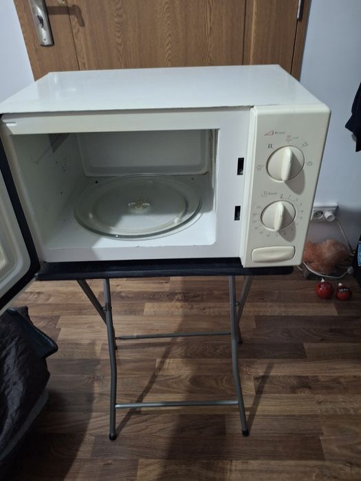 Cuptoare cu microunde Elveția 2 bucăți