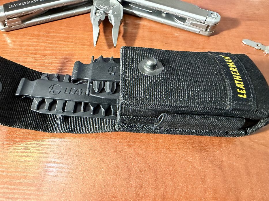 Мультитул Leatherman Surge