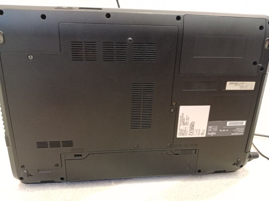 Продам ноутбук FUJITSU