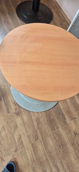 Mese rotunde reglabile, pentru birou sau living