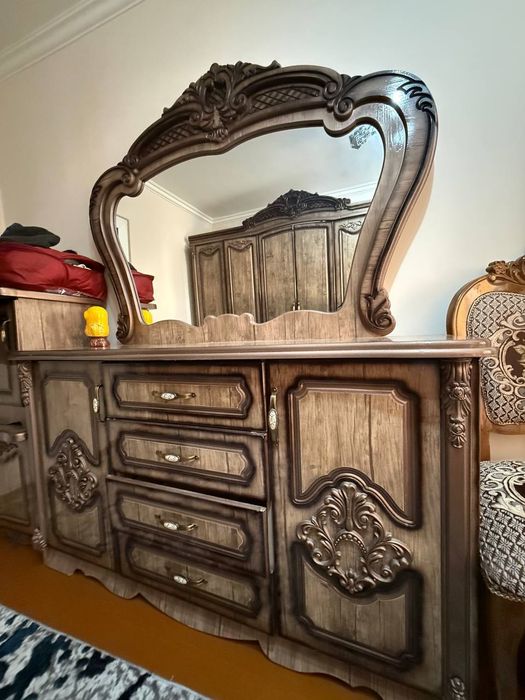 Спальный гарнитур