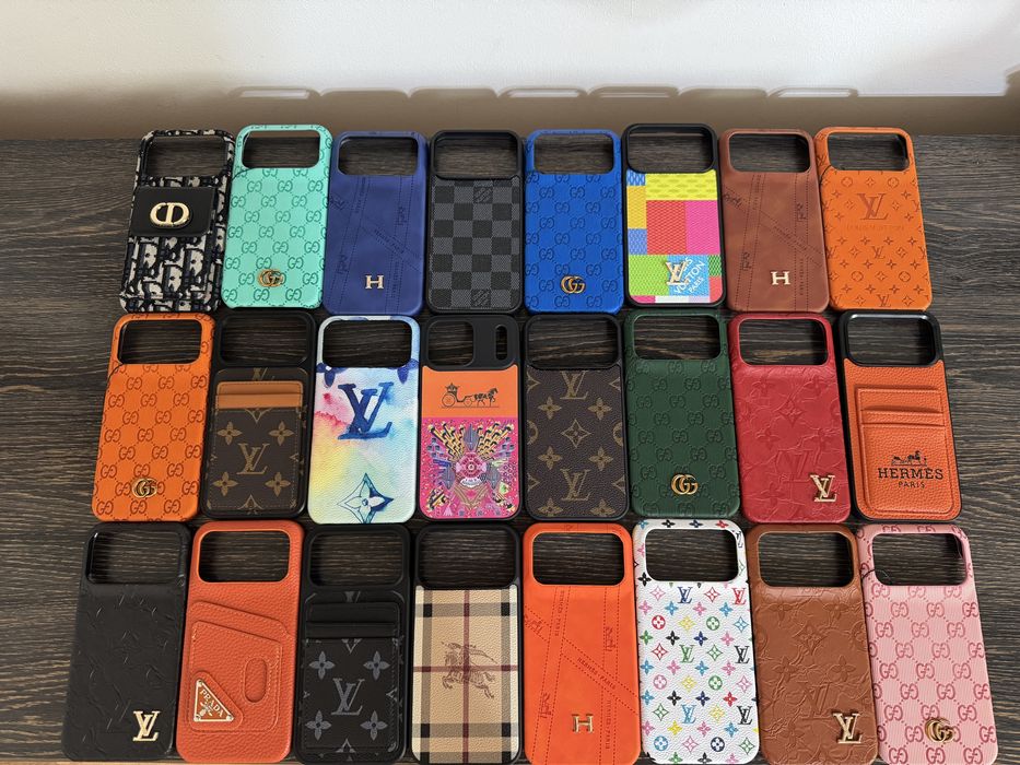 Husa Prada Gucci Lv Louboutin OffWhite - iPhone 17 Pro / 17 Pro Max