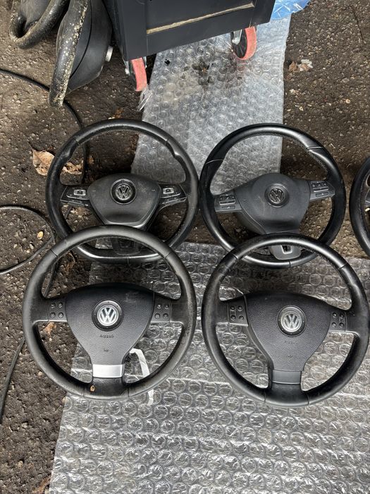 Продавам различни модели волани за VAG групата VW Audi Seat Skoda