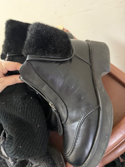 Отдам обувь зимнюю