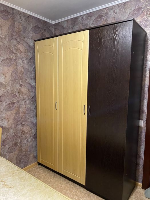 продам спальную гарнитуру