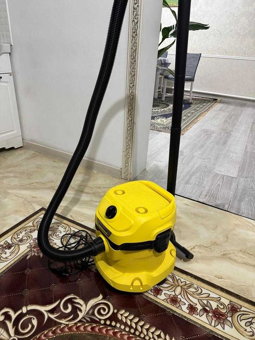 Пылесос Karcher почти новая
