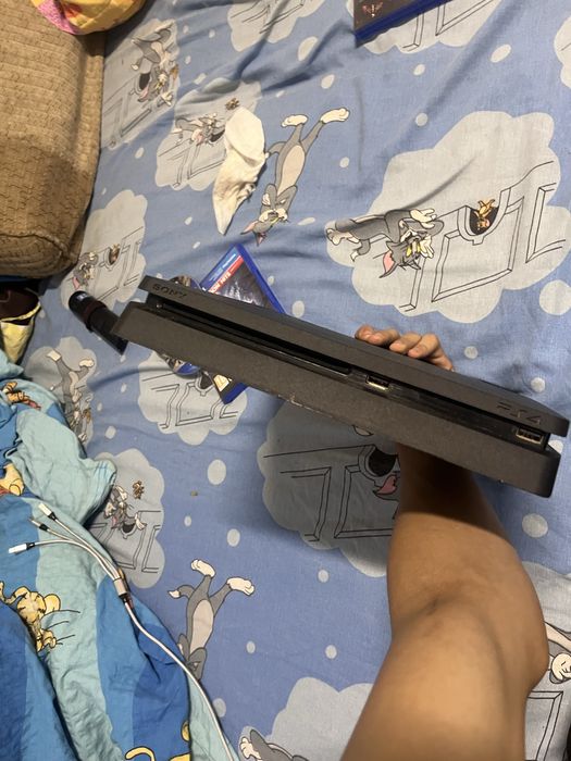 Vănd pese 4 ca nou folosit doar foarte putin lam olot nou din magazin