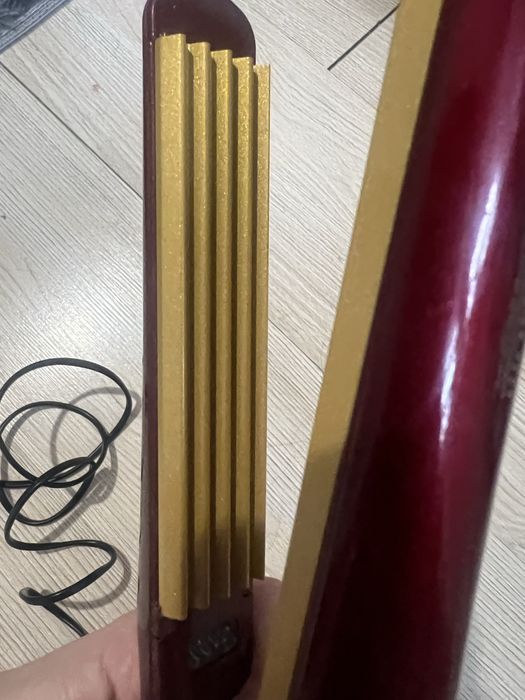 Преса със ситни вафлички