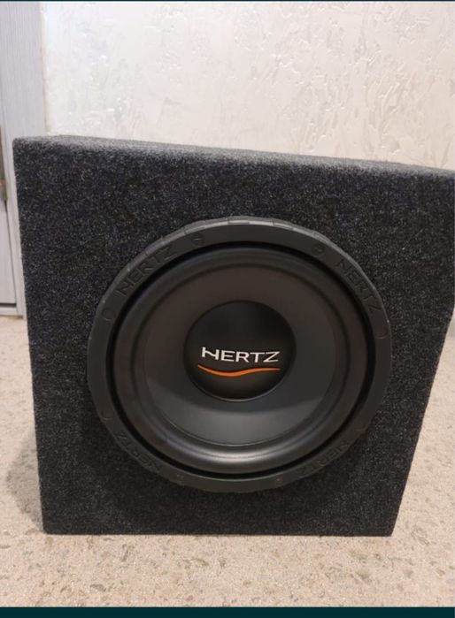Hertz es 250  продам срочно сабвуфер