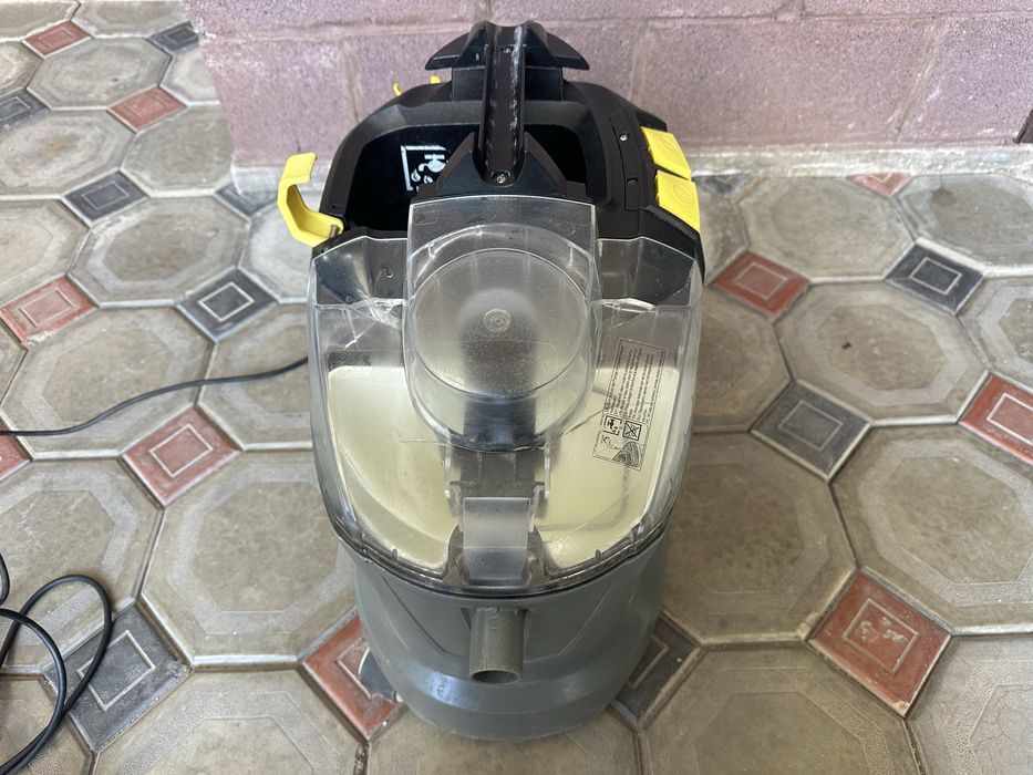 Химчистка Karcher Puzzi 8/1