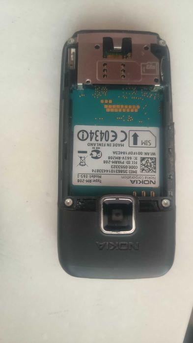 Сотовый телефон Nokia E65