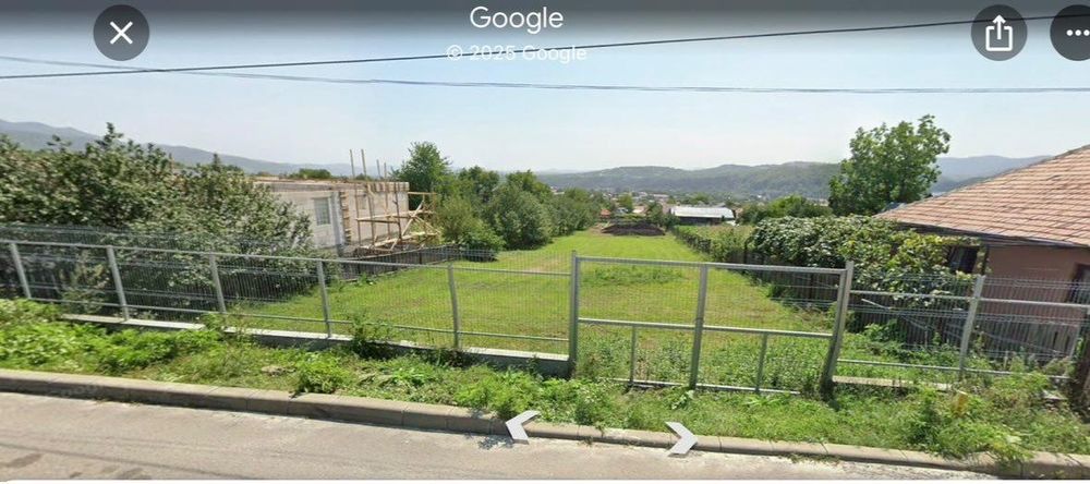 Vând Comănești  Leurda