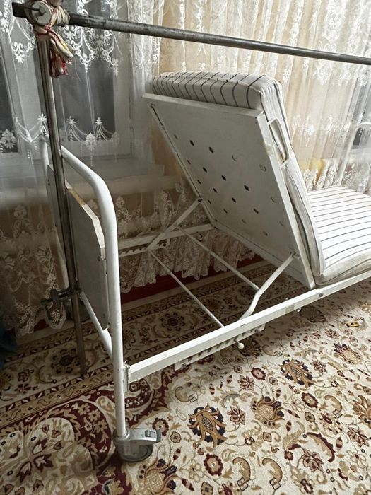 Инвальидный кроват расклодной