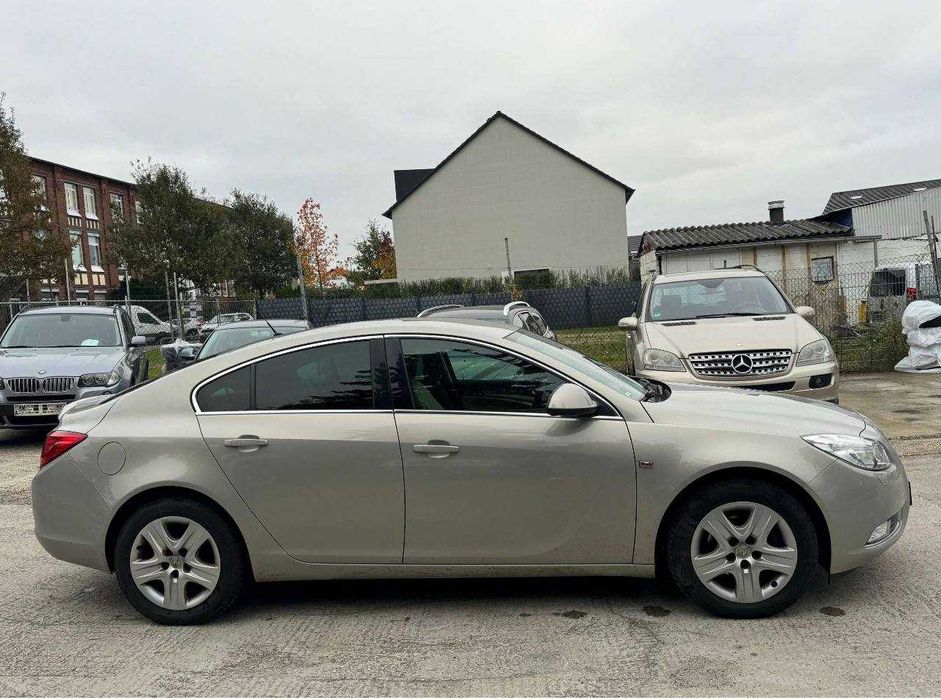 Opel Insignia на части 3 броя