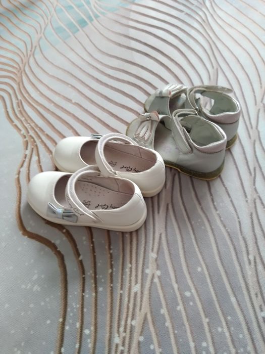 Продам обувь детскую