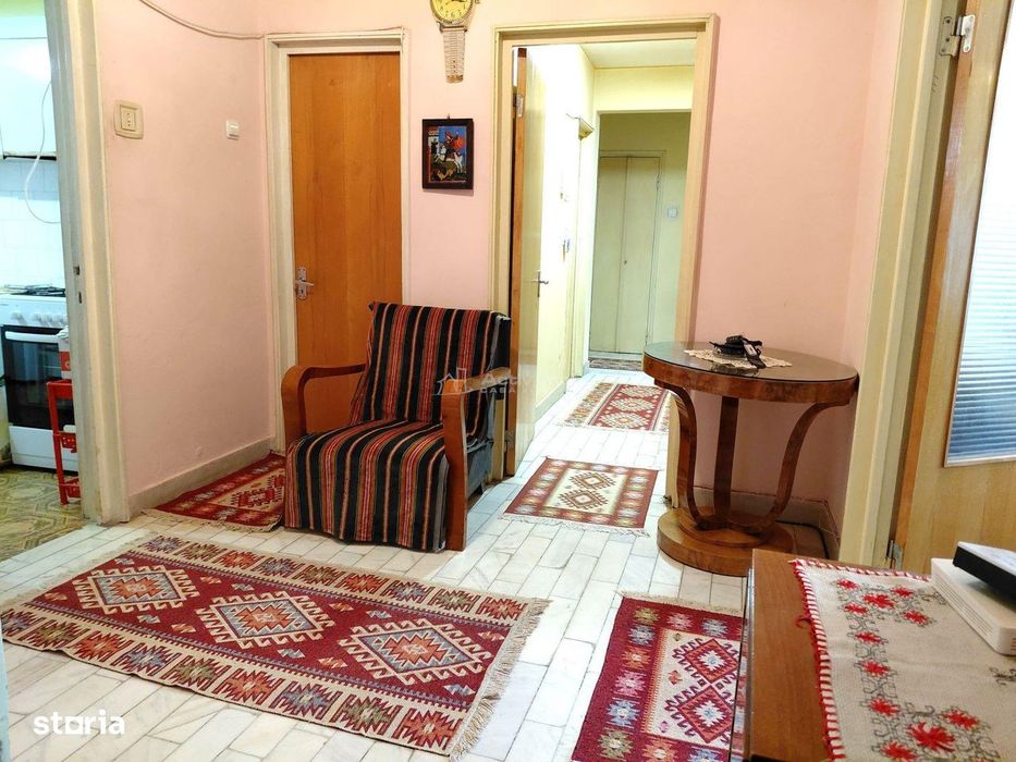 Apartament 4 Camere Etaj 1 cu garaj  si boxa Baia Mare Central