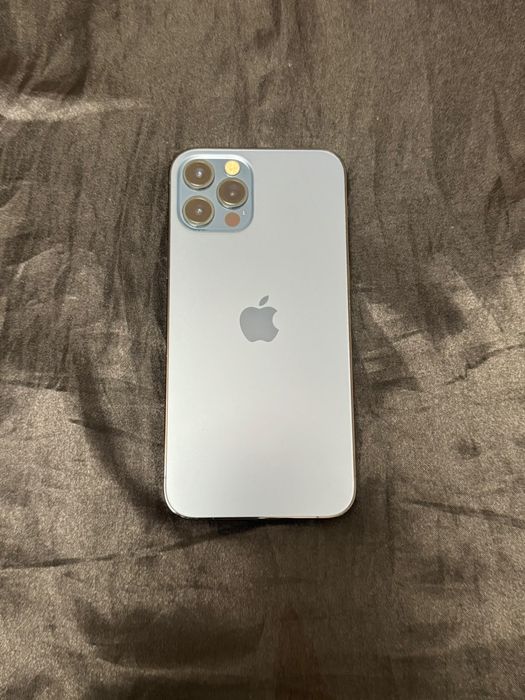 Iphone 12  pro акб 77% память 128