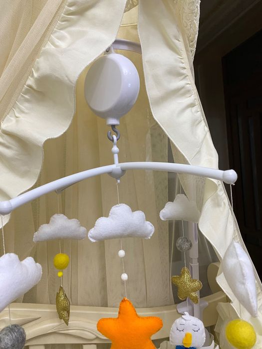 Carusel muzical din fetru / patut