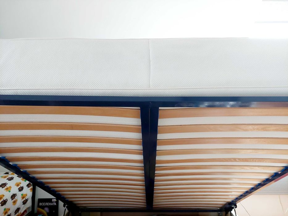 Легло с повдигащ механизъм 160/200 см + качествен матрак