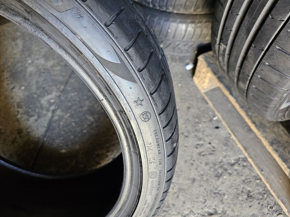 4 anvelope vara 2x255 35 19 si 2x225 40 19 Pirelli Runflat.