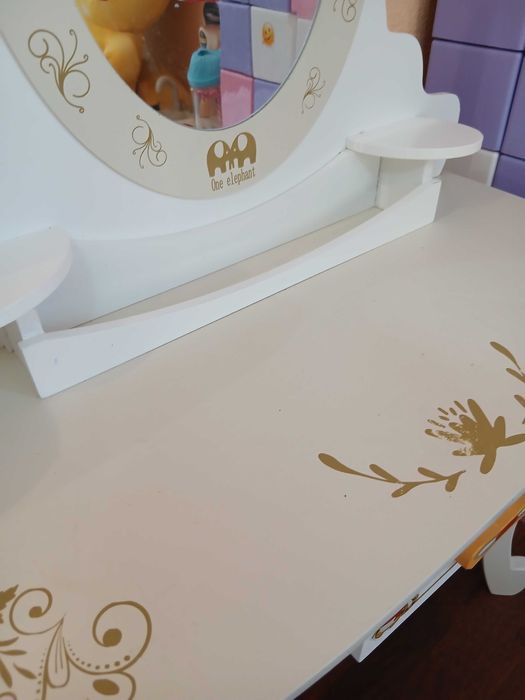 Детский туалетный столик деревянный