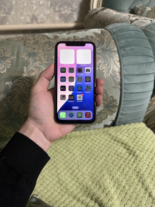 Продам телефон Айфон 11