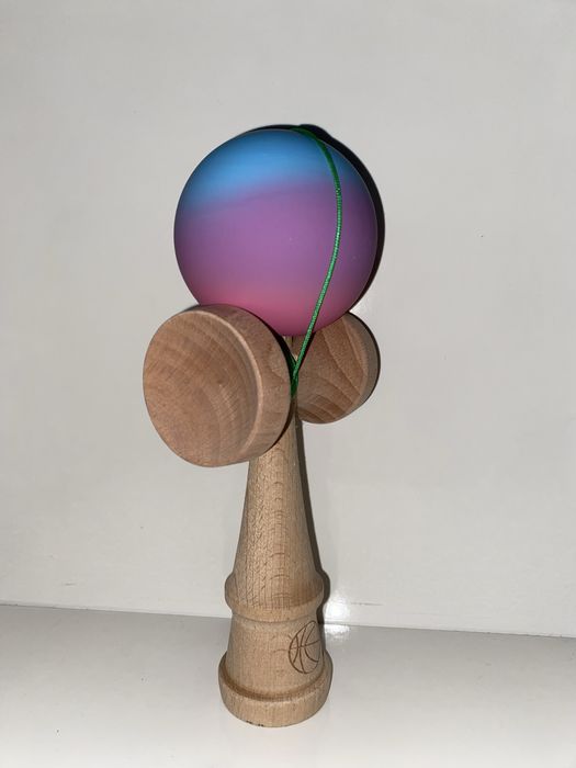 Kendama X Violet, Roz