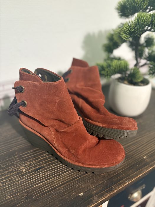 Botine / Ghete Dama Fly London Piele Întoarsă - Talpă Pană Wedge Cărămiziu marimea 39