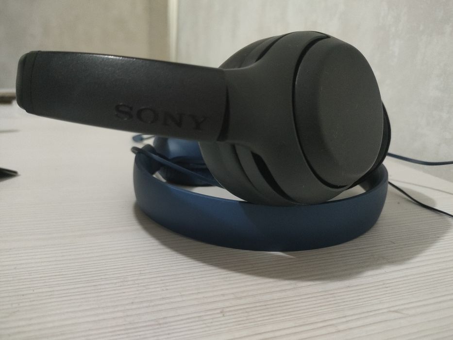 Продам наушники Sony