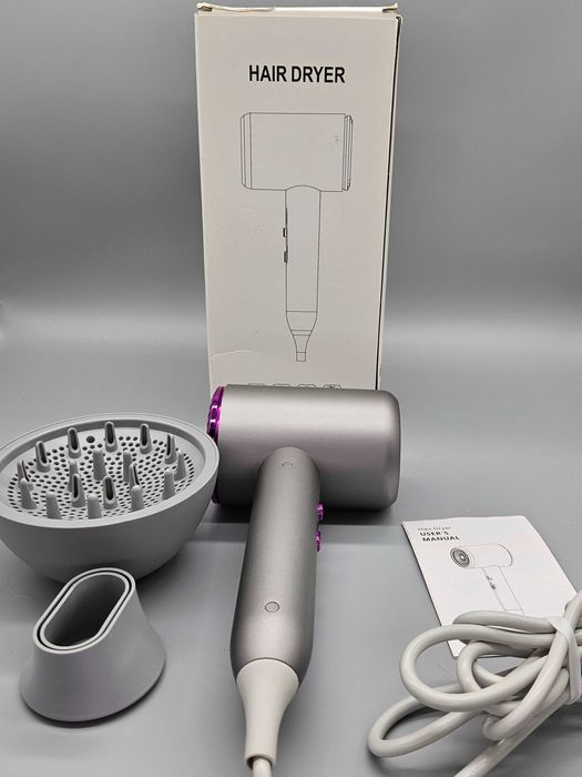 Професионален йонен сешоар 2000W с дифузер и накрайник концентратор