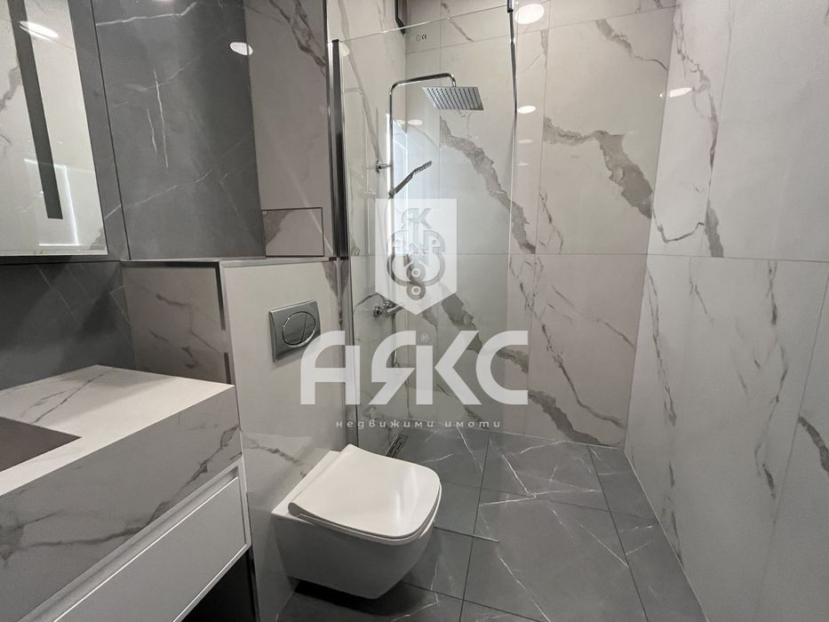 Двустаен обзаведен апартамент в кв. Кръстова вада