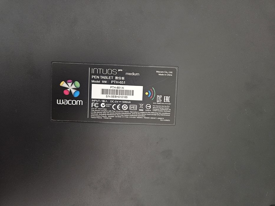 Tableta grafica Wacom Intuos Pro marimea M