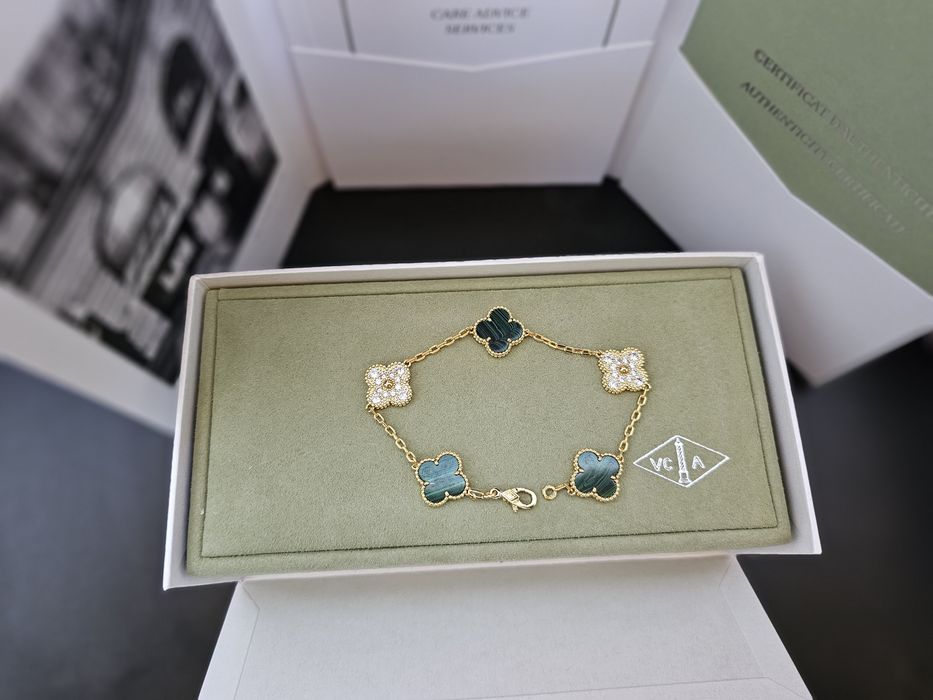 Van Cleef & Arpels Diamonds