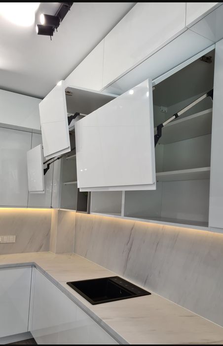 Mobileaza-ti Casa exact cum ai visat! Mobilă la Comanda Premium & Rapid