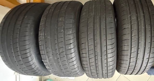 Set mixt anvelope  (NOI !) 4 buc - 2 buc 235/60 R18 + 2 buc 255/55 R18 - originale Mercedes GLC