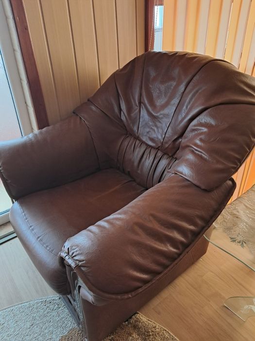 2 fotolii 150 lei  bucata