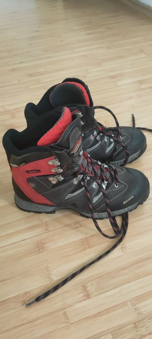 Ghete drumetie Meindl