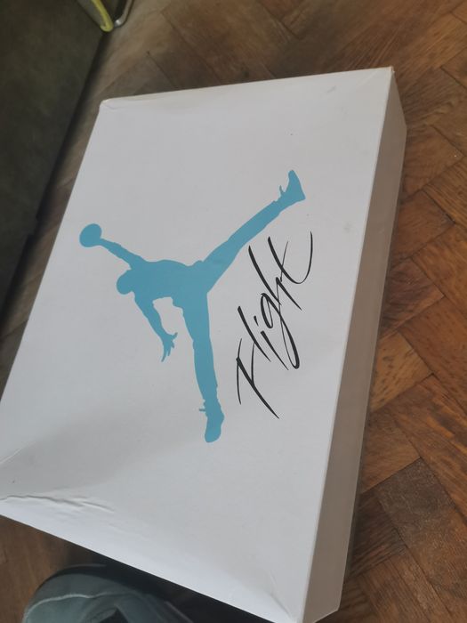 Jordan 4 University Blue  43.5