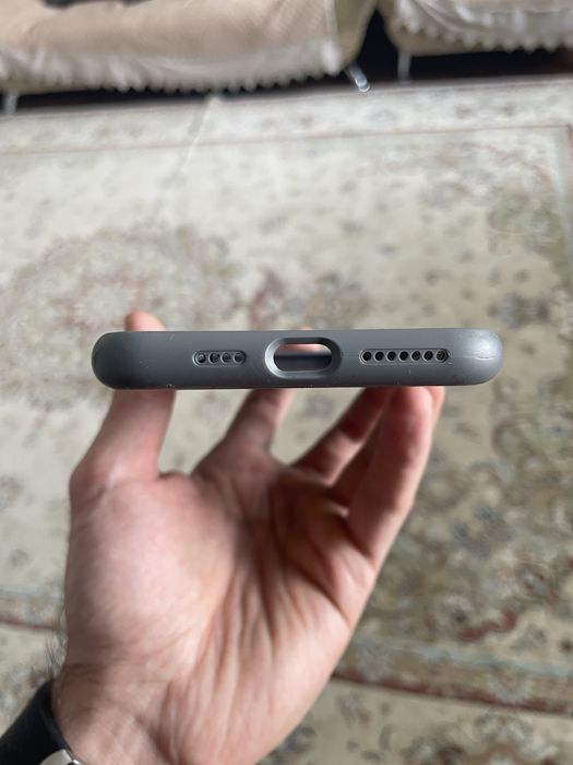 продам чехол новый xs max  цену 1500